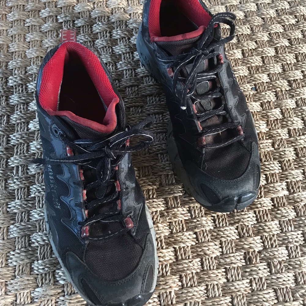 Men’s trail shoes/sneakers